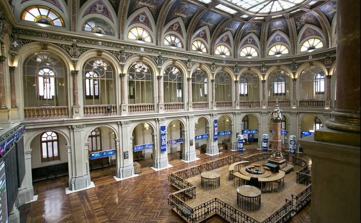 Interior de la Bolsa de Madrid. 