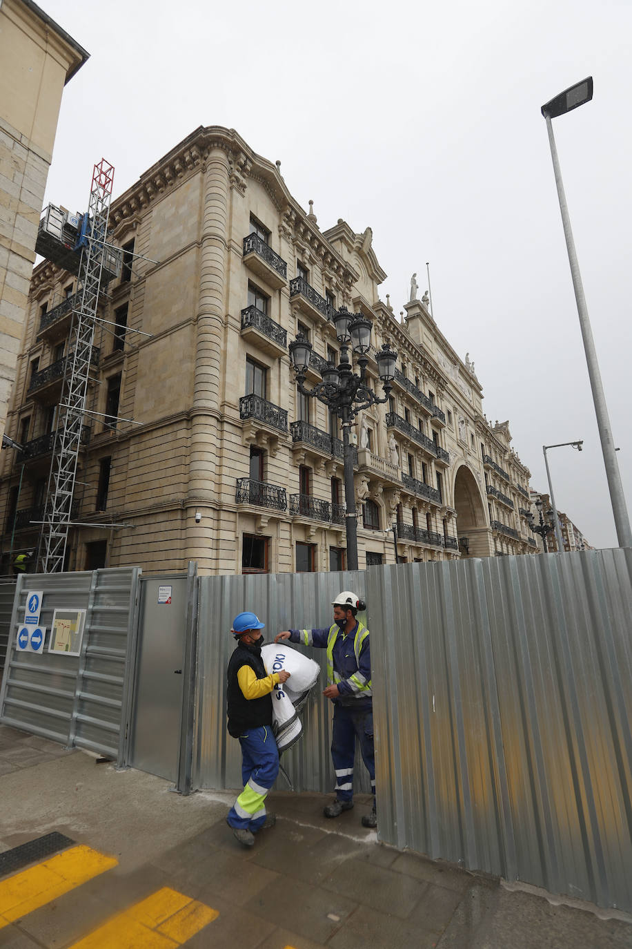 Comienza la próxima semana una fase que pone en marcha las diversas labores con el fin de abordar la estabilización de las fachadas y, posteriomente, del arco, mediante una gran estructura metálica exterior, a modo de andamio