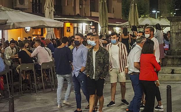 El pasado fin de semana los bares abrieron hasta las dos de la madrugada.