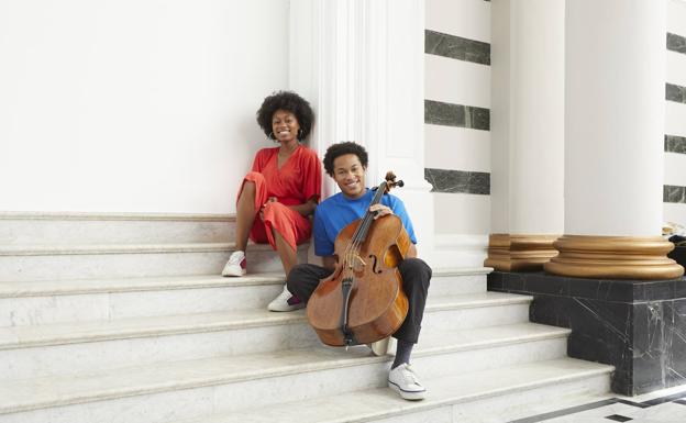 Los hermanos Sheku e Isata Kanneh-Mason.