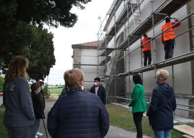 Imagen secundaria 1 - La iglesia de Orejo comienza su rehabilitación