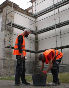 Imagen secundaria 2 - La iglesia de Orejo comienza su rehabilitación