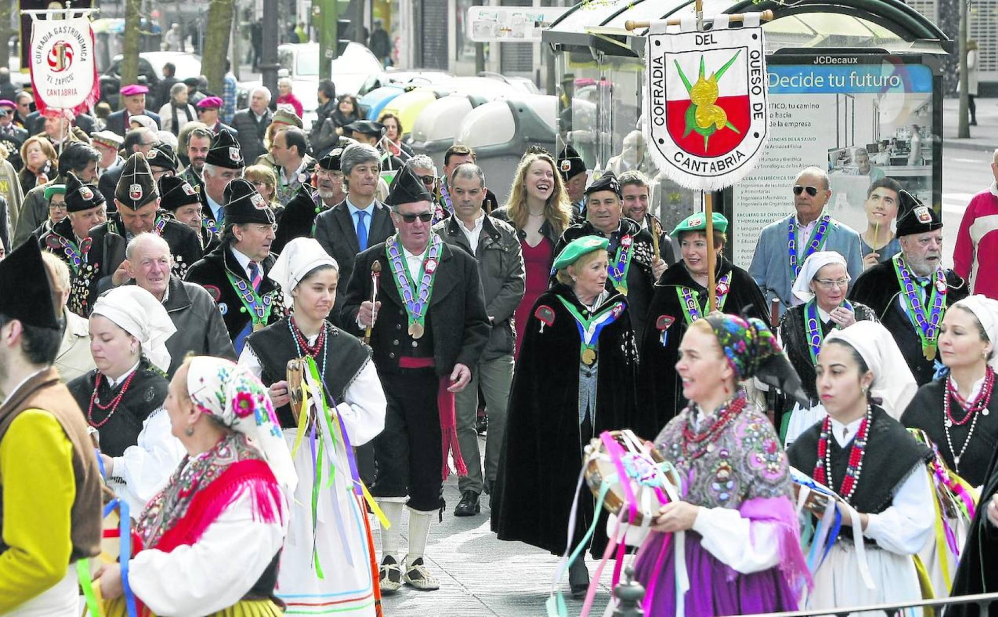 La Cofradía del Queso, en uno de sus últimos capítulos celebrados en Cantabria.