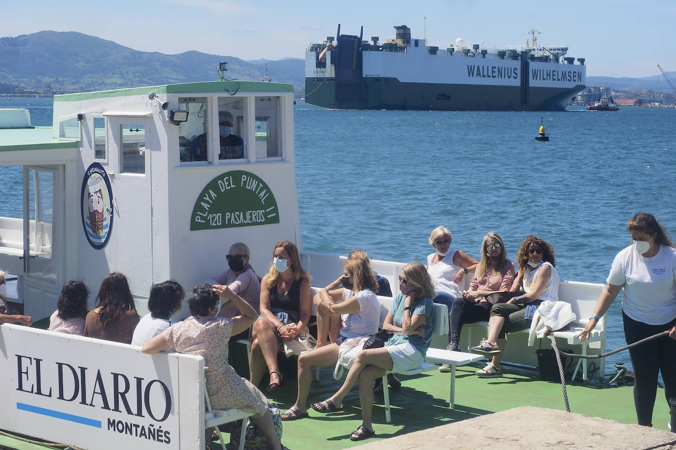 Los hosteleros celebran el comienzo de la temporada en un día en que los termómetros alcanzan los 19 grados en Santander