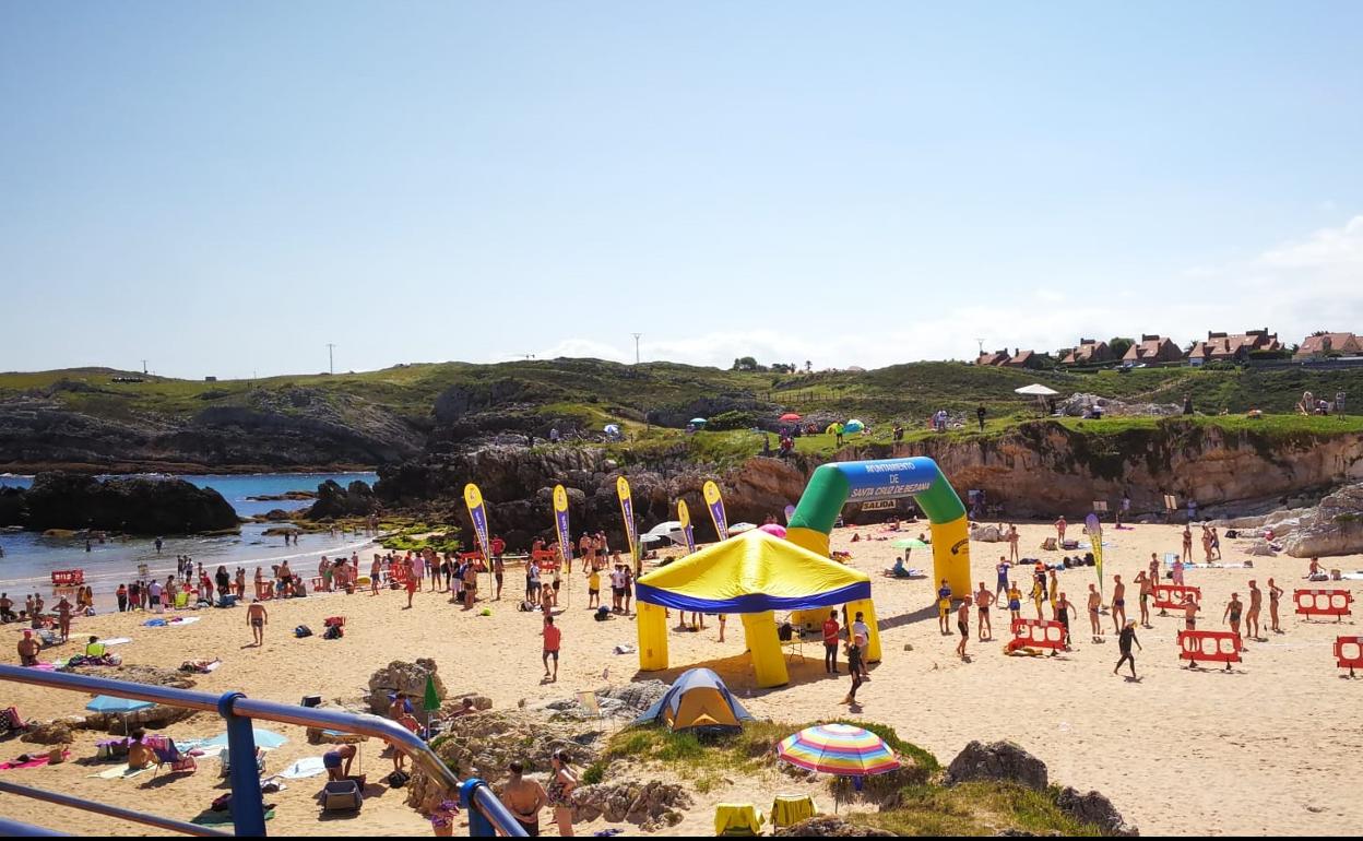 La travesía a nado es una de las actividades incluidas en la celebración de las fiestas de San Juan de este año.