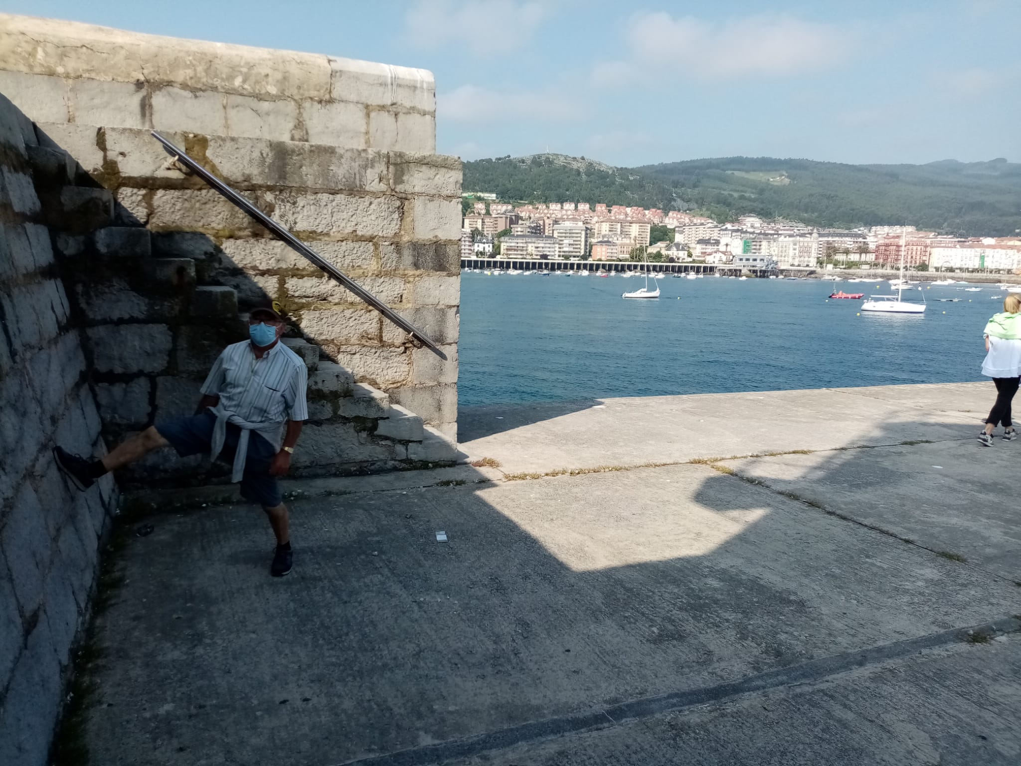 Fotos: Abierto el rompeolas de Castro Urdiales tras las obras de refuerzo