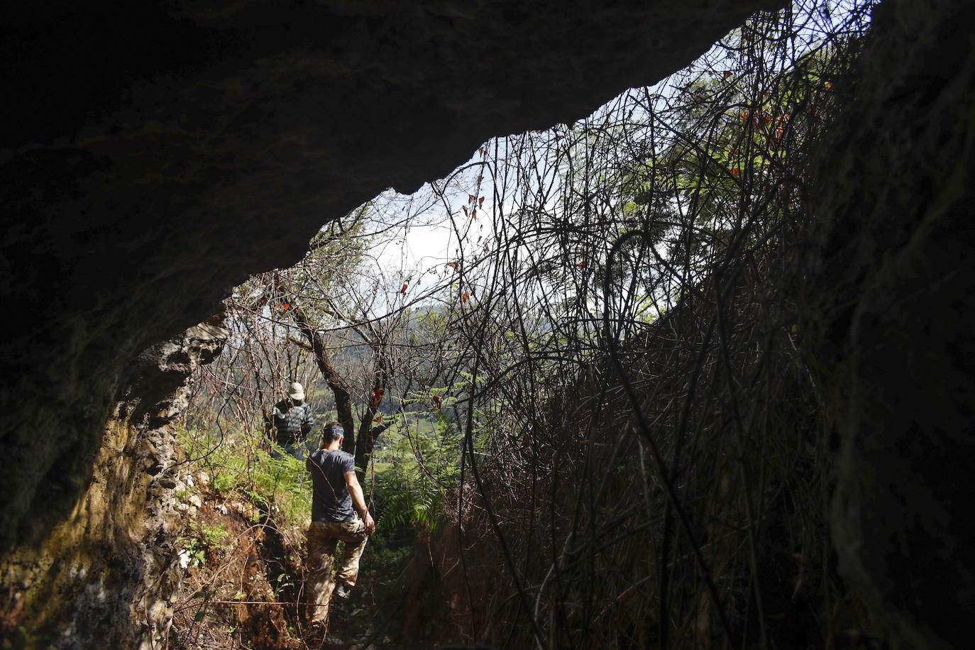 Una trinchera defensiva en lo alto del Monte Castillo.