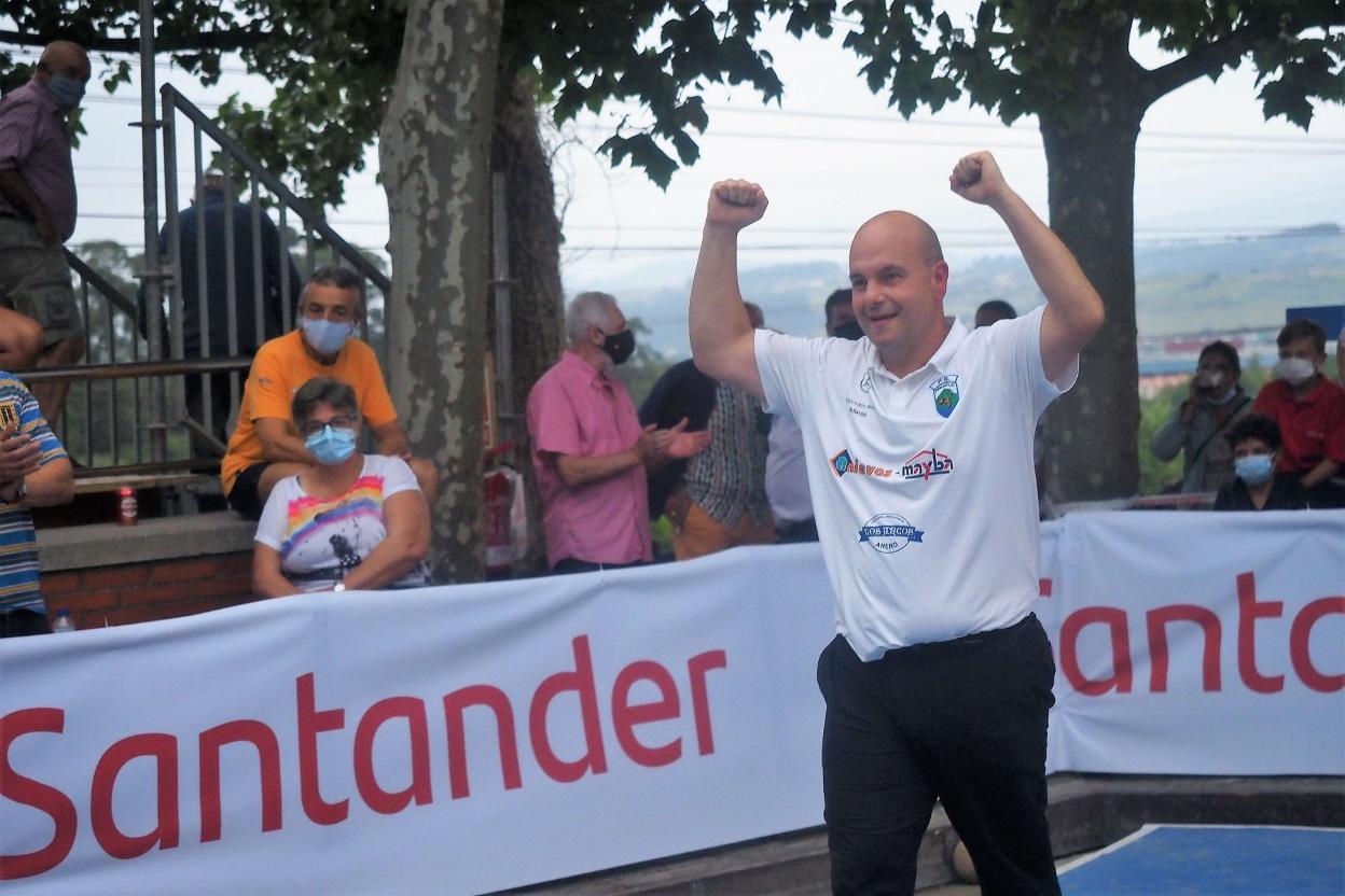 Jesús Salmón terminará el año con Peñacastillo. Sane