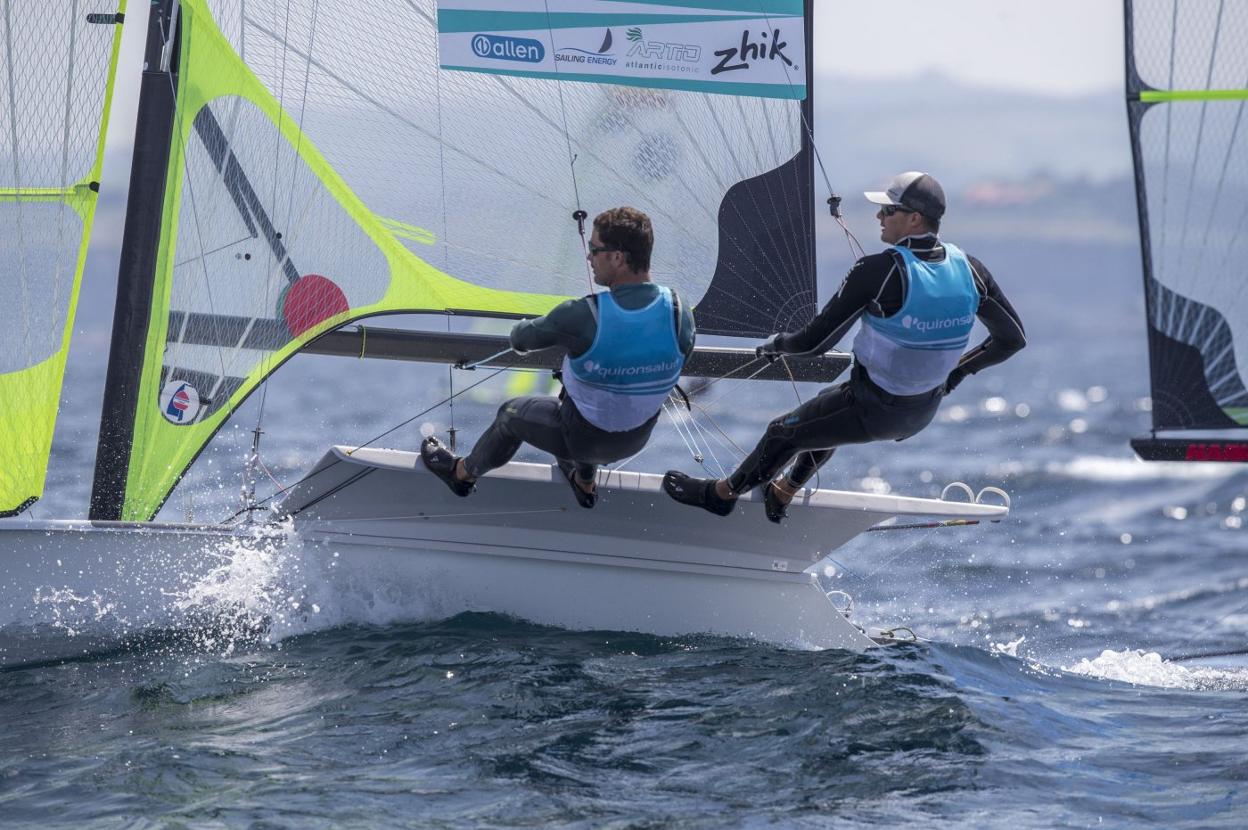 Iago López y Diego Botín no pudieron remontar en la Medal Race. 