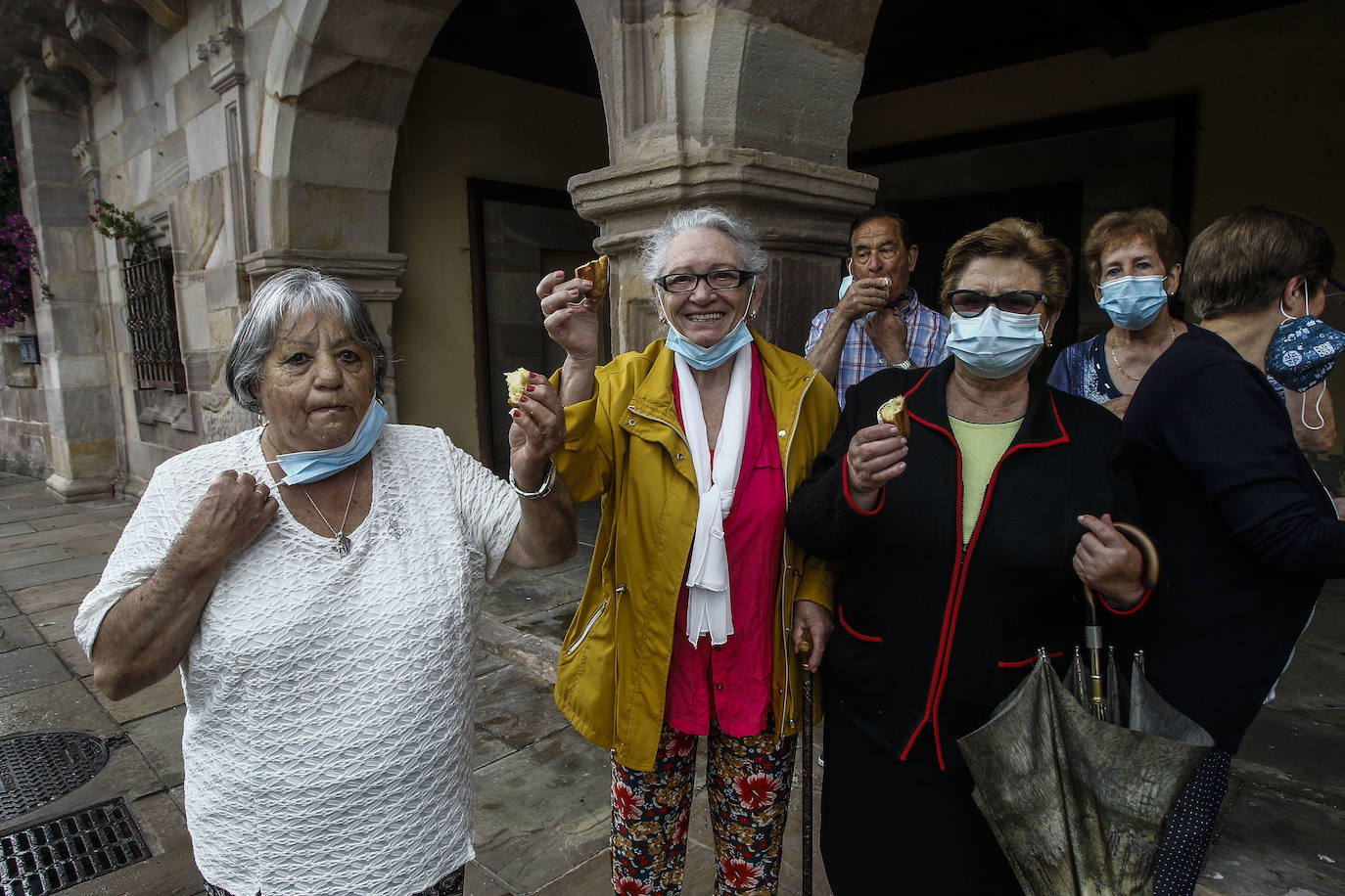 El Jurado de Pueblo de Cantabria ha elegido este año a esta localidad de Cartes por ser la que «mejor» se ha adaptado a los objetivos del proyecto, por la «calidad» de su propuesta y el por «interés» del Ayuntamiento y sus vecinos, que han salido a la calle a celebrar el reconocimiento