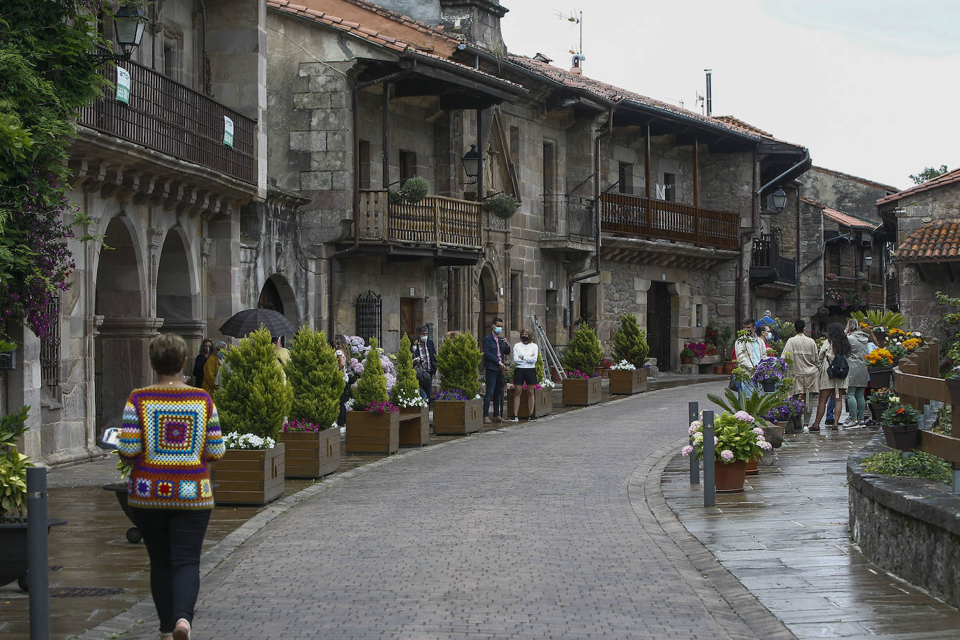 El Jurado de Pueblo de Cantabria ha elegido este año a esta localidad de Cartes por ser la que «mejor» se ha adaptado a los objetivos del proyecto, por la «calidad» de su propuesta y el por «interés» del Ayuntamiento y sus vecinos, que han salido a la calle a celebrar el reconocimiento