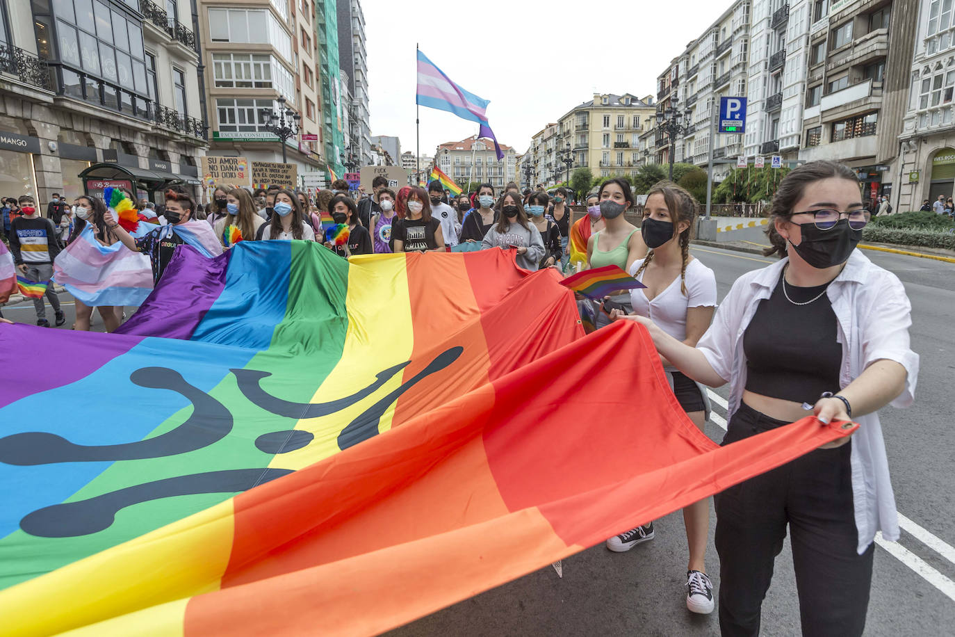 El acto central de la semana LGTBI, que el año pasado no se celebró por la pandemia, grita en Santander a favor de la tolerancia y contra «el odio de la ultraderecha»