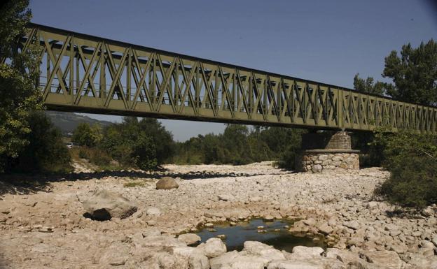 El presidente anuncia un acuerdo que «resuelve» el problema del agua para el arco de la Bahía sin coste