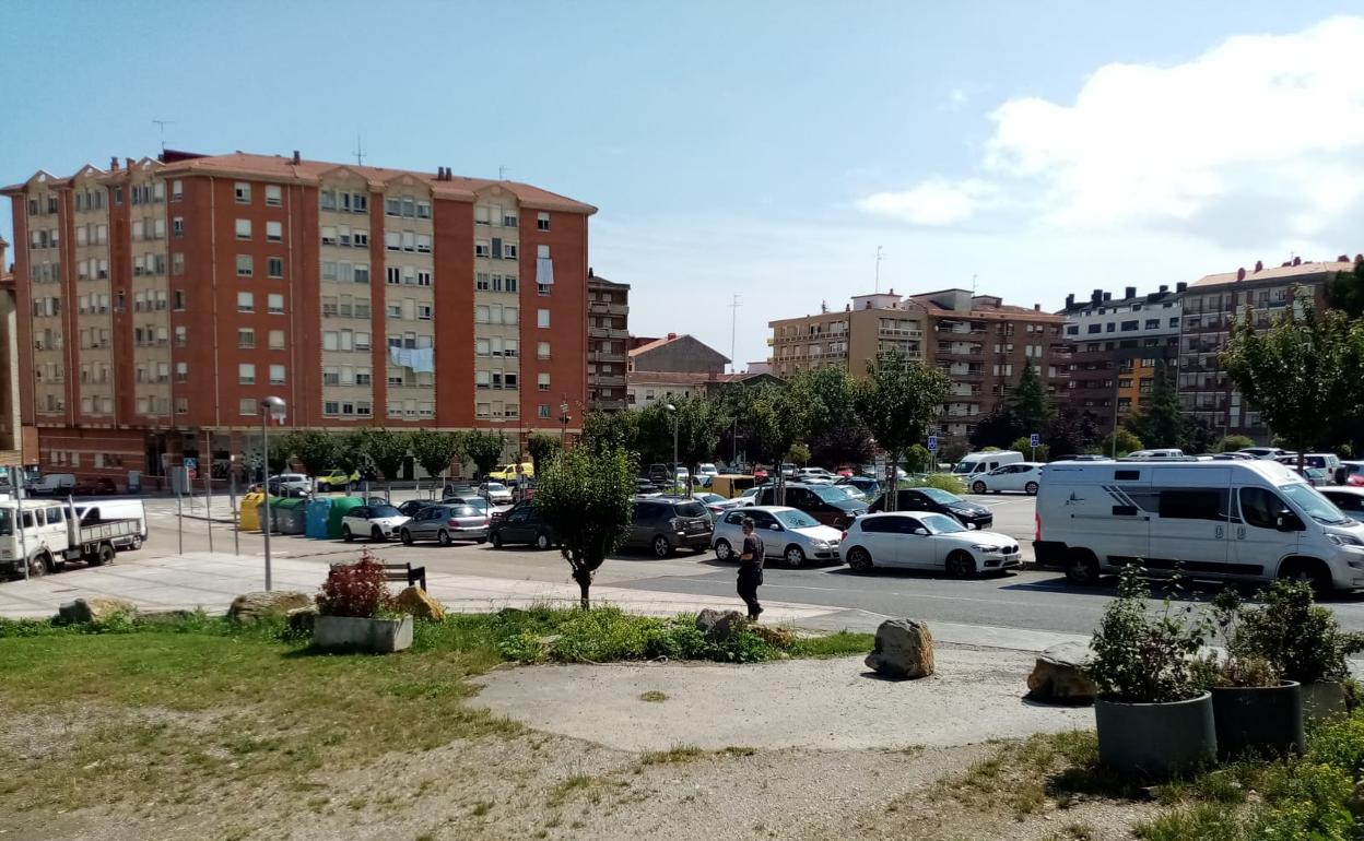 Vista de las dos parcelas en las que se quiere construir el nuevo teatro y el centro de salud. 