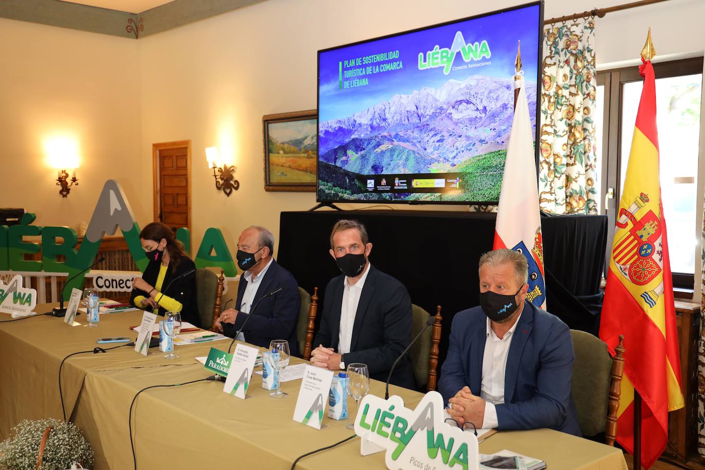 El Parador de Fuente Dé acogió el acto de presentación en el que participó Fernando Valdés, secretario de Estado de Turismo que explicó que el proyecto lebaniego es uno de los 24 elegidos entre 154 presentados en todo el territorio naciona | Marcano asegura que la comarca será un referente del turismo de naturaleza y cultura con la ejecución de 55 proyectos