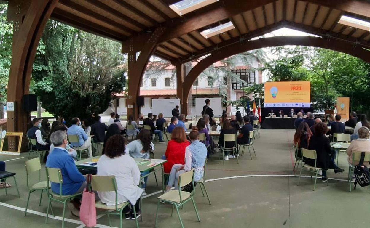 Cantabria anima a los jóvenes a «adquirir el protagonismo que merecen» en la lucha contra el despoblamiento rural