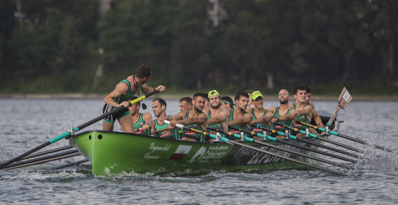 Fotos: Pedreña gana el Campeonato Regional