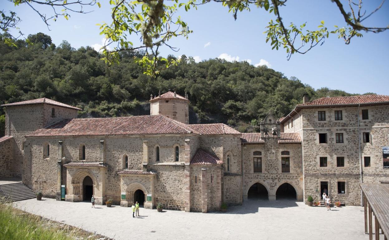 El Monasterio de Santo Toribio, que reformará su cubierta próximamente dentro del Plan Turístico Xacobeo 2021-2022. 