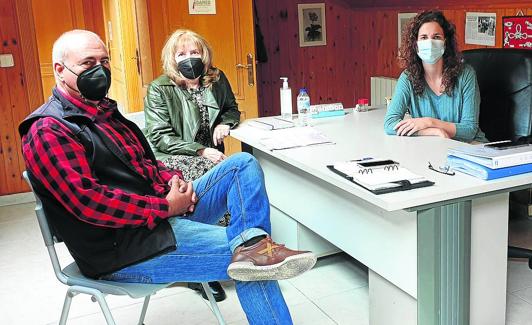 De izquierda a derecha, Pablo Silió, Carmen Grandas y Marta Bejerano. 