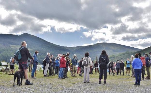 El movimiento contra los parques eólicos critica la falta de trasparencia en Molledo