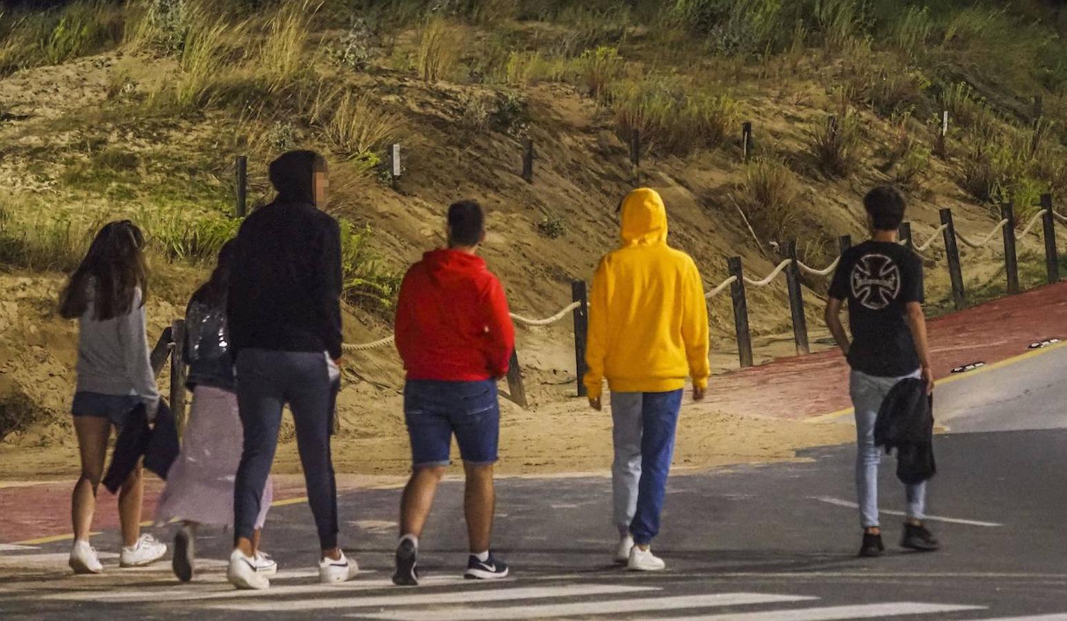 Fotos: Verano de botellón en Noja