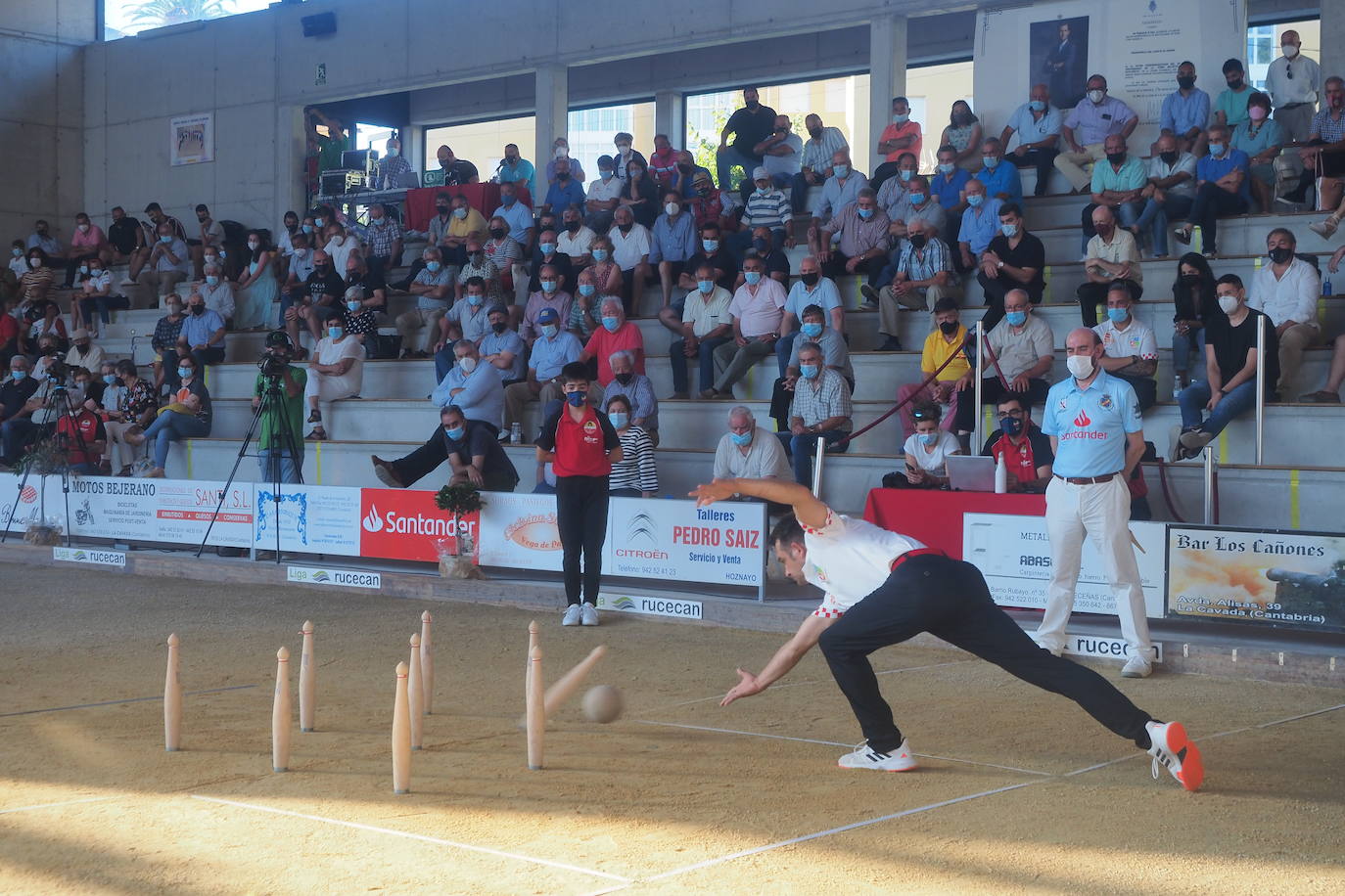 Fotos: Las mejores imágenes del Campeonato Regional de Primera de Bolos