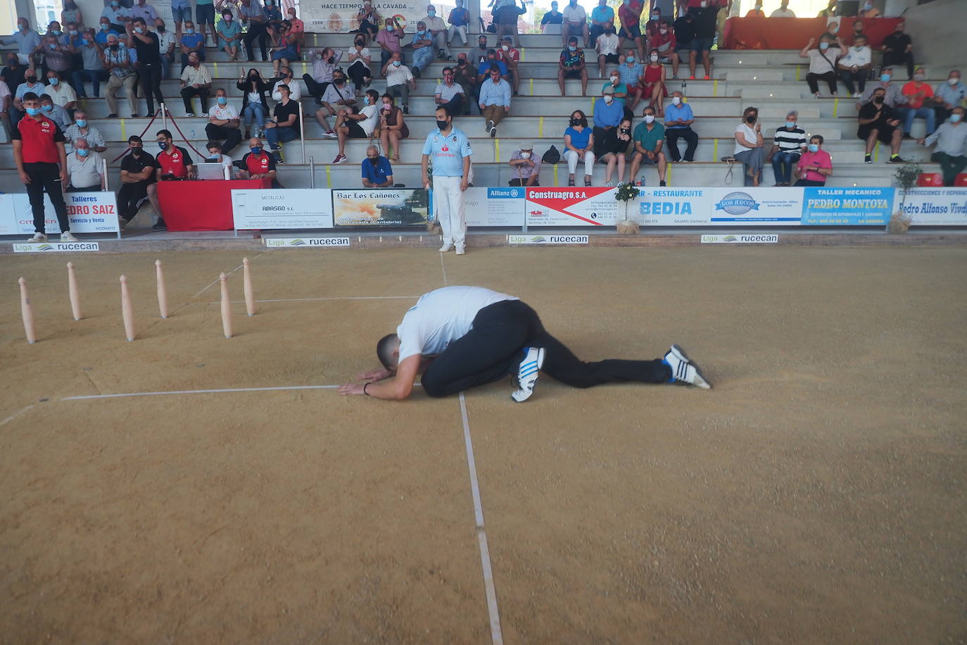 Fotos: Las mejores imágenes del Campeonato Regional de Primera de Bolos