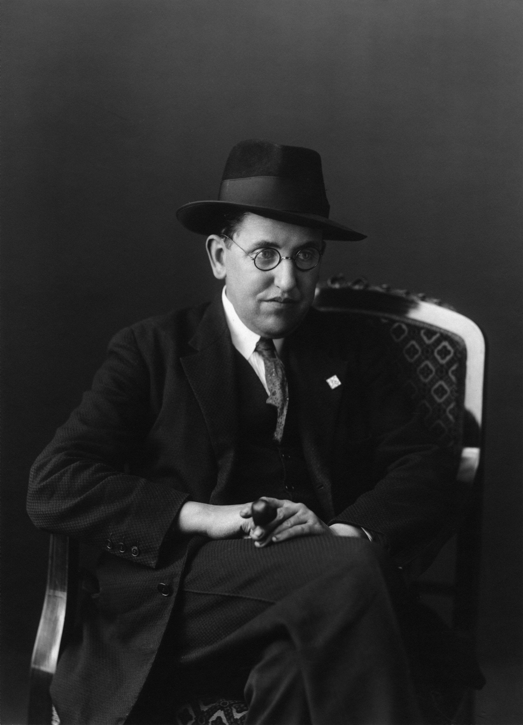 Retrato del poeta, periodista y marino José del Río, Pick, fechado en 1929. 