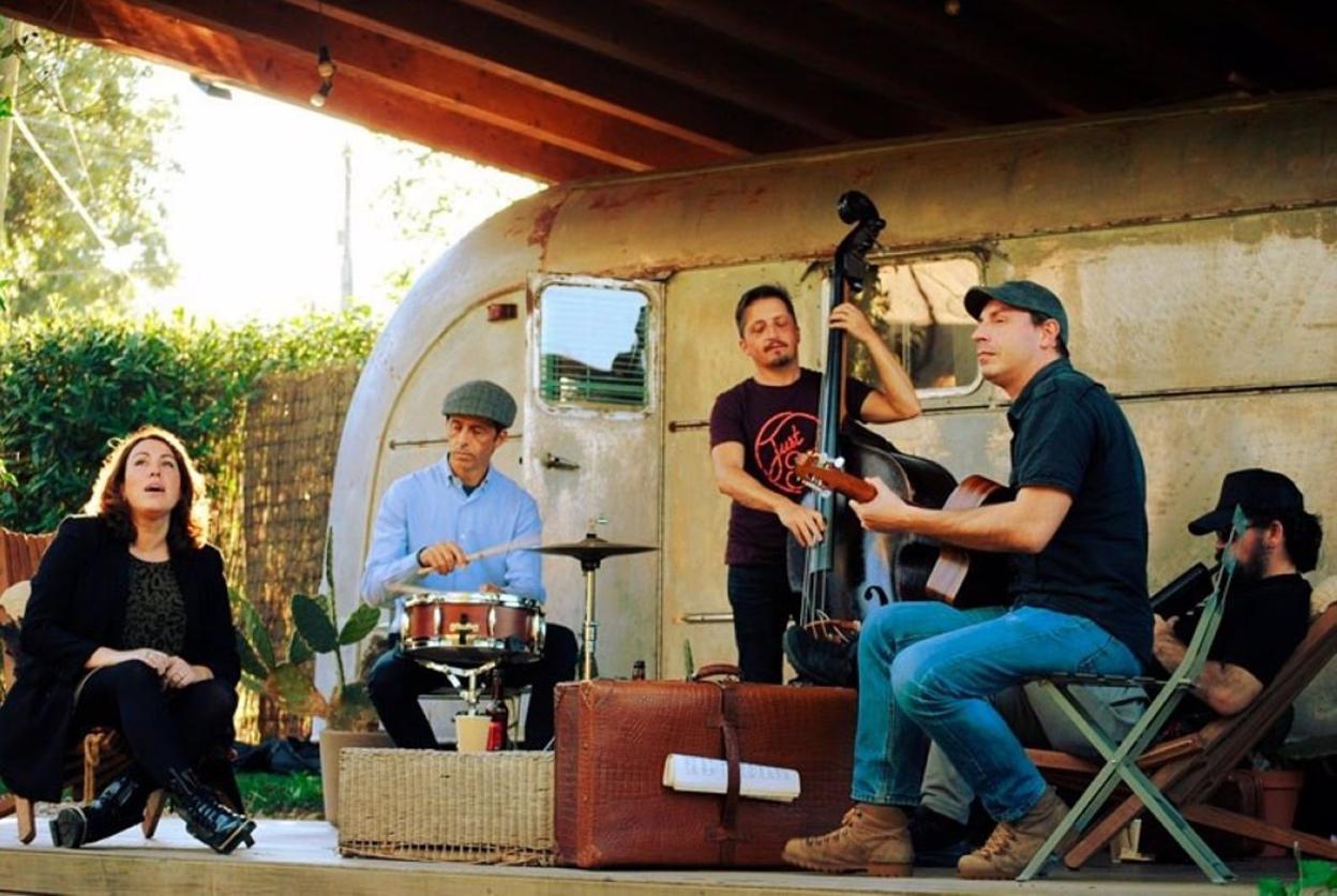 El grupo cántabro The Believers participan en el ciclo 'El gramófono del tiempo'. 