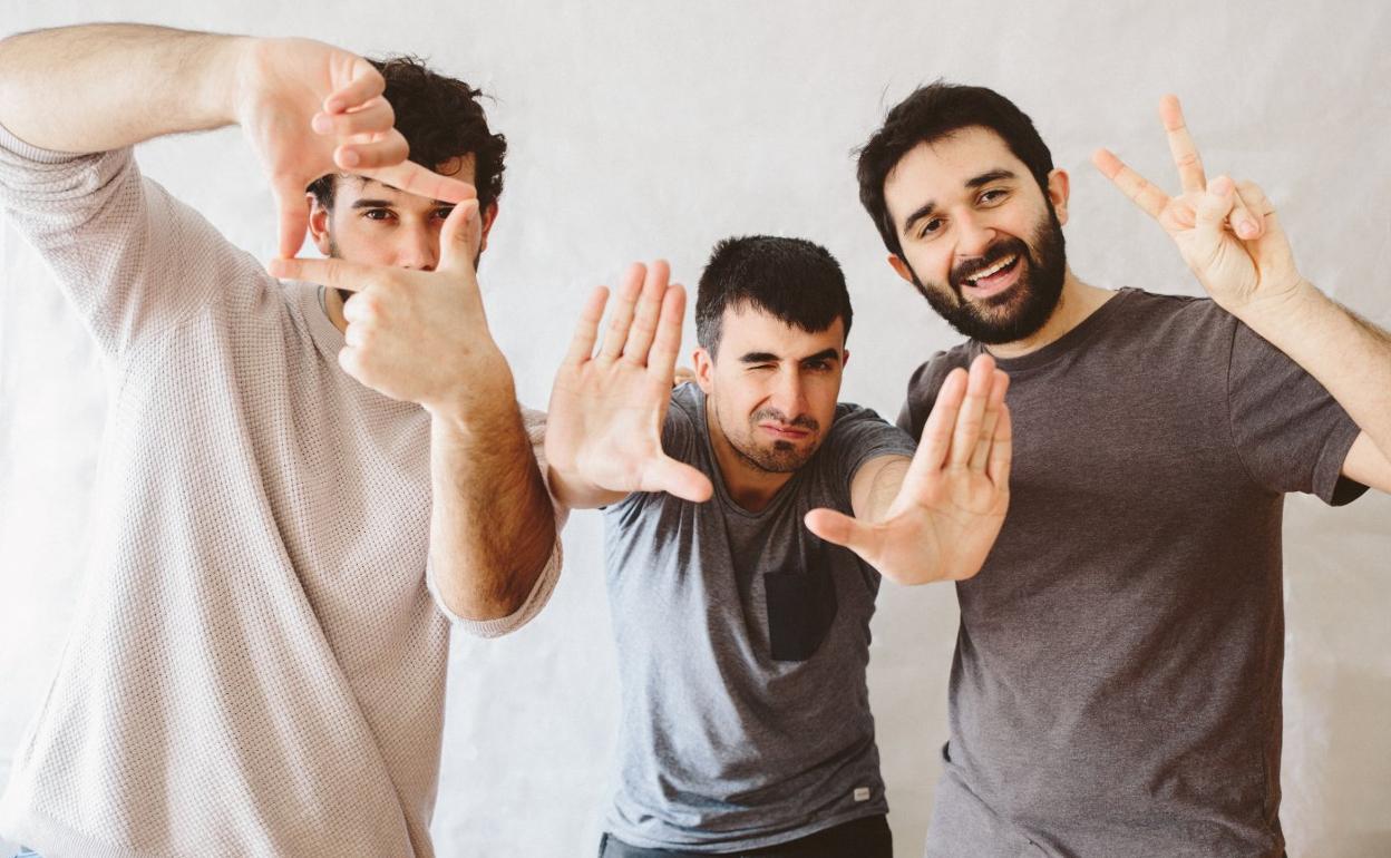 Adrián Hevia, Gerar Revilla, Nacho S. Cavada, directores del proyecto audiovisual cántabro. 