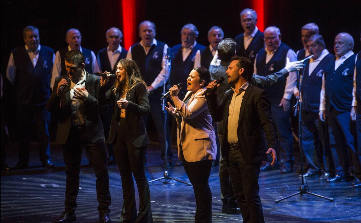 Los hermanos Cosío durante un concierto en el Palacio de Festivales.