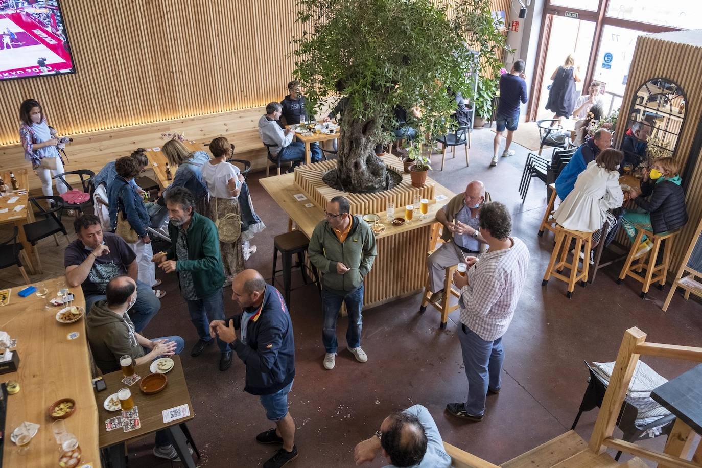 Fotos: Los jueces paralizan el cierre interior de la hostelería y el pasaporte covid queda en el aire