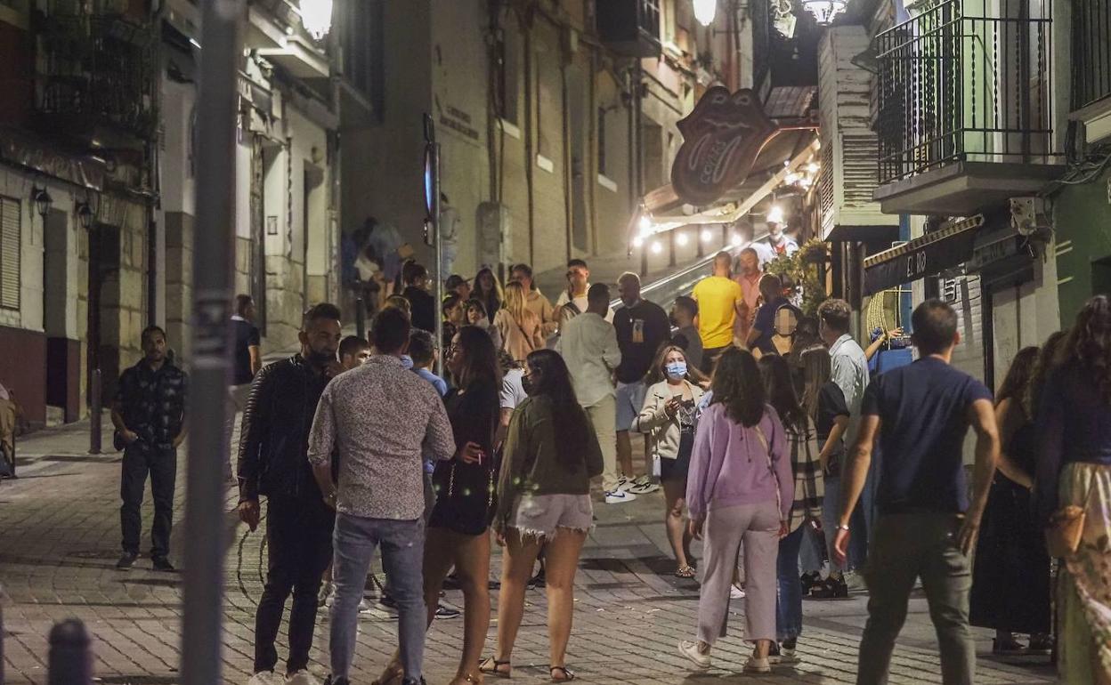 Cantabria prorroga 14 días el cierre del ocio nocturno en municipios en alerta 2