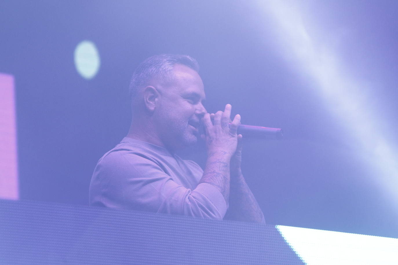 Fotos: Juan Magán pone a bailar a Torrelavega