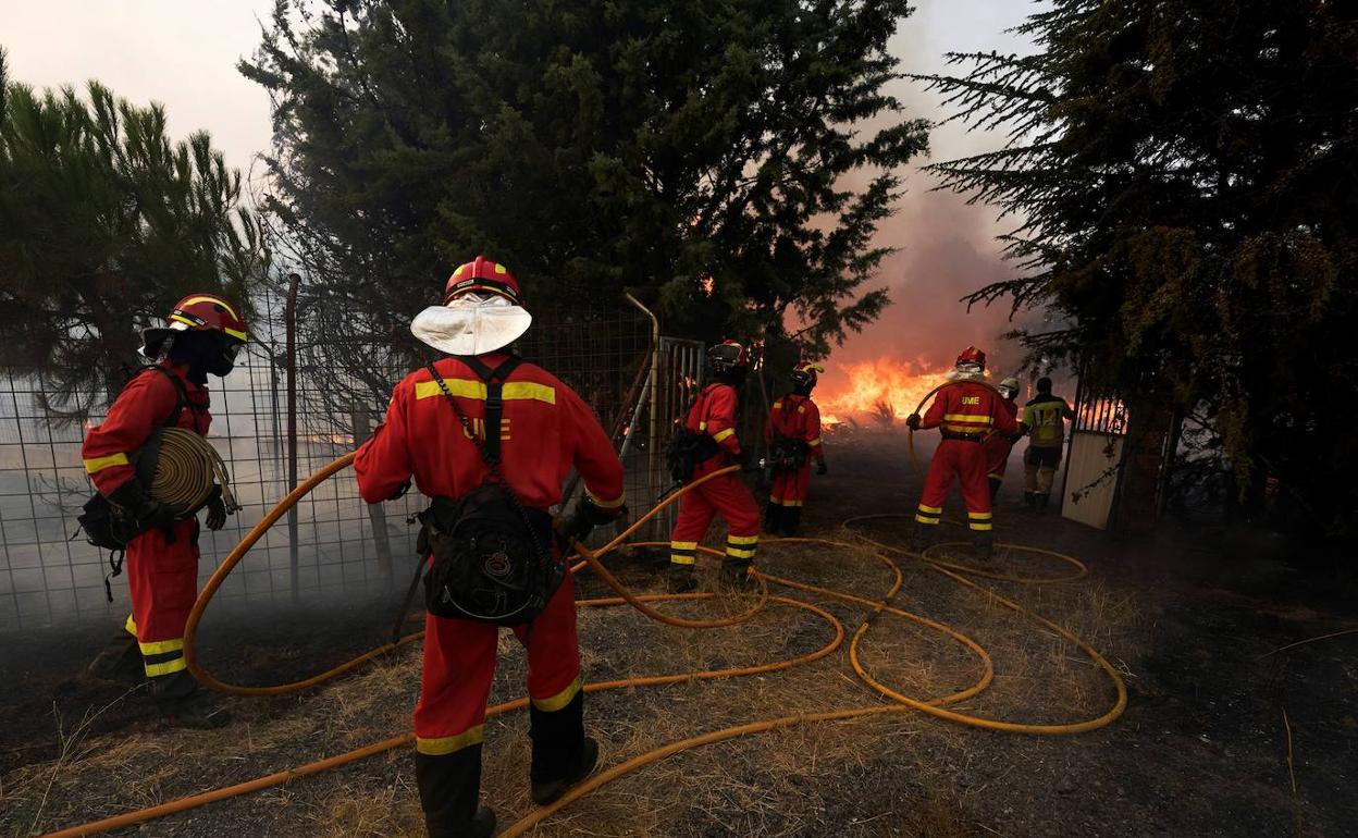 La UME desplegada en el incendio de Ávila.