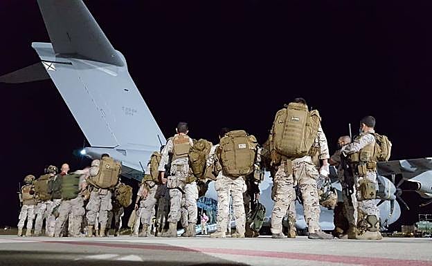Embarque de los efectivos de Apoyo al Despliegue Aéreo del Ejército del Aire que partieron este lunes rumbo a Kabul,