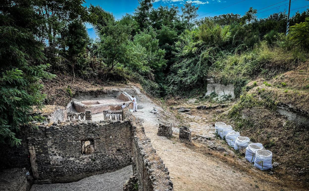 Tomba Porta Sarno.