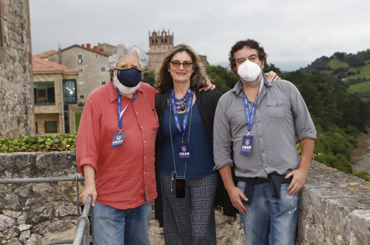 Joaquín Estefanía, Ana Arambarri y Alfonso Sánchez Fuster. JOSÉ GARCÍA