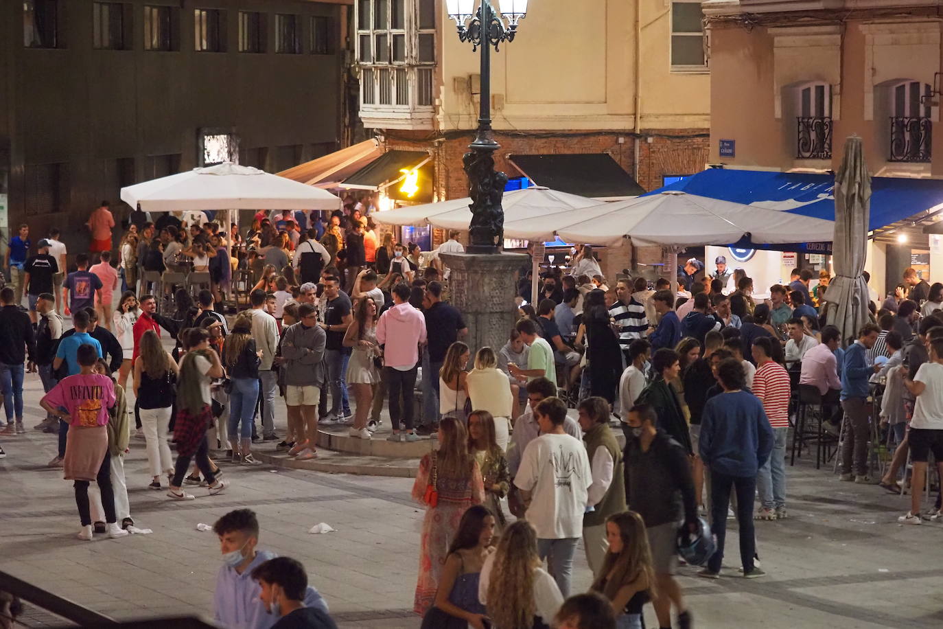 Fotos: Las imágenes de la primera noche sin toque de queda