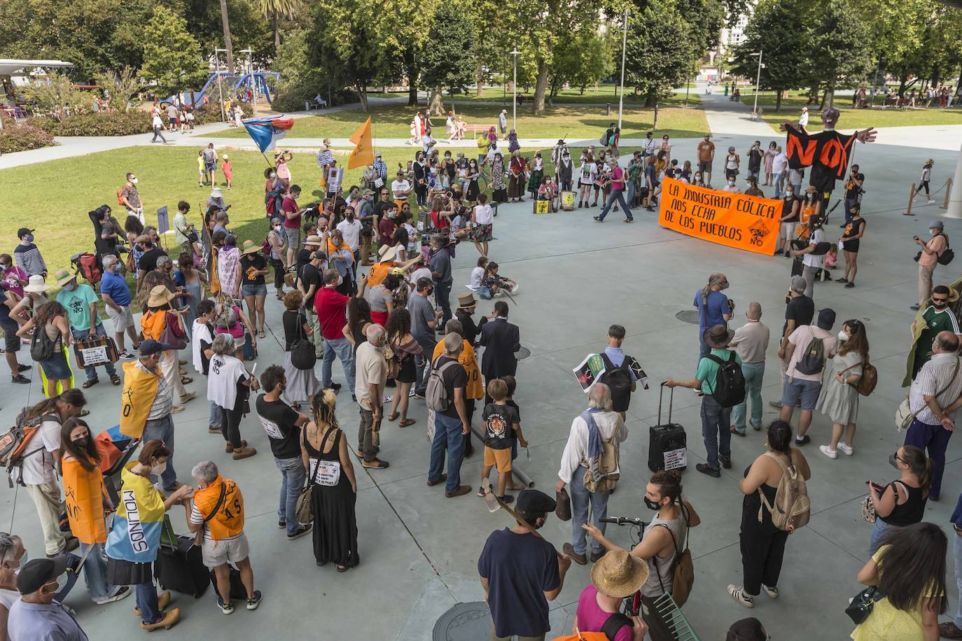 Fotos: Las protestas contra los eólicos llegan a Santander