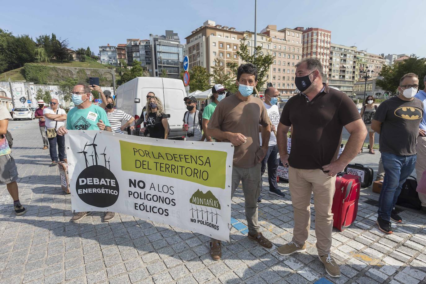 Fotos: Las protestas contra los eólicos llegan a Santander