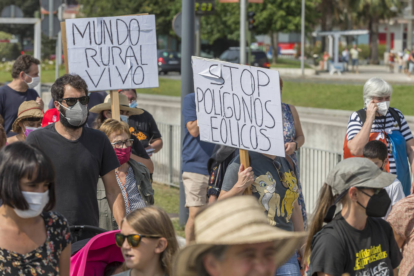 Fotos: Las protestas contra los eólicos llegan a Santander