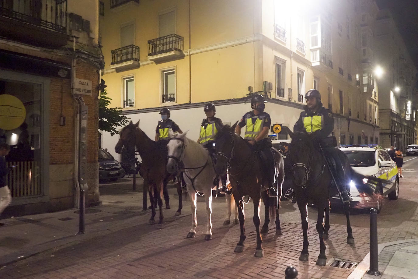 Fotos: Aglomeraciones de madrugada en Santander