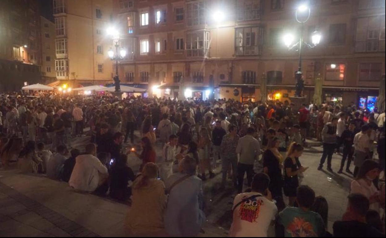 Imágenes del sábado noche en el centro de Santander.