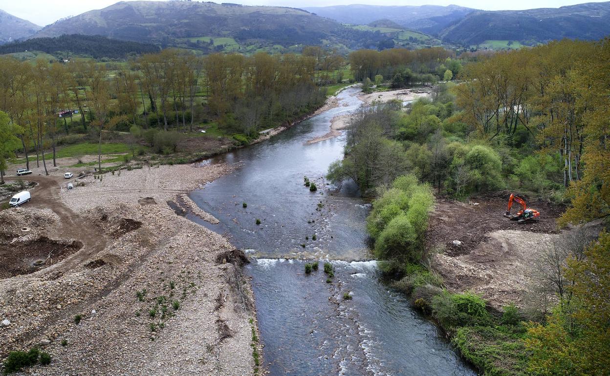 El río Saja, a la altura de la Venta de Ontoria (Cabezón de la Sal)