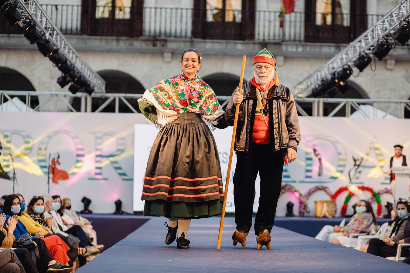 La tercera jornada se dedicó a los trajes regionales con un viaje a través de la costura por diferentes comarcas.