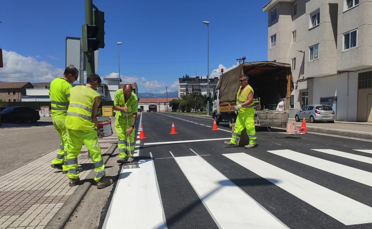 Los trabajos en la carretera concluyeron hace varias semanas y estaban pendientes de su inauguración. 