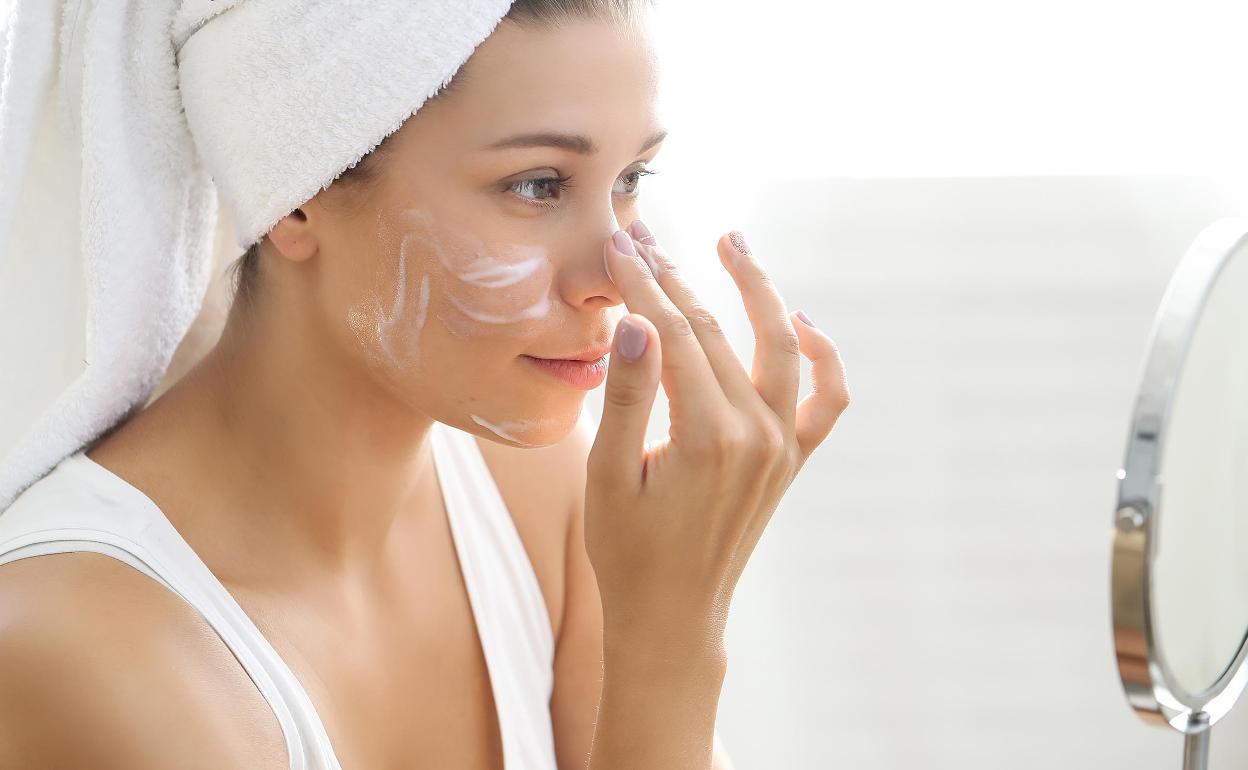 No olvides tu rutina facial y descubre la crema perfecta para ti.