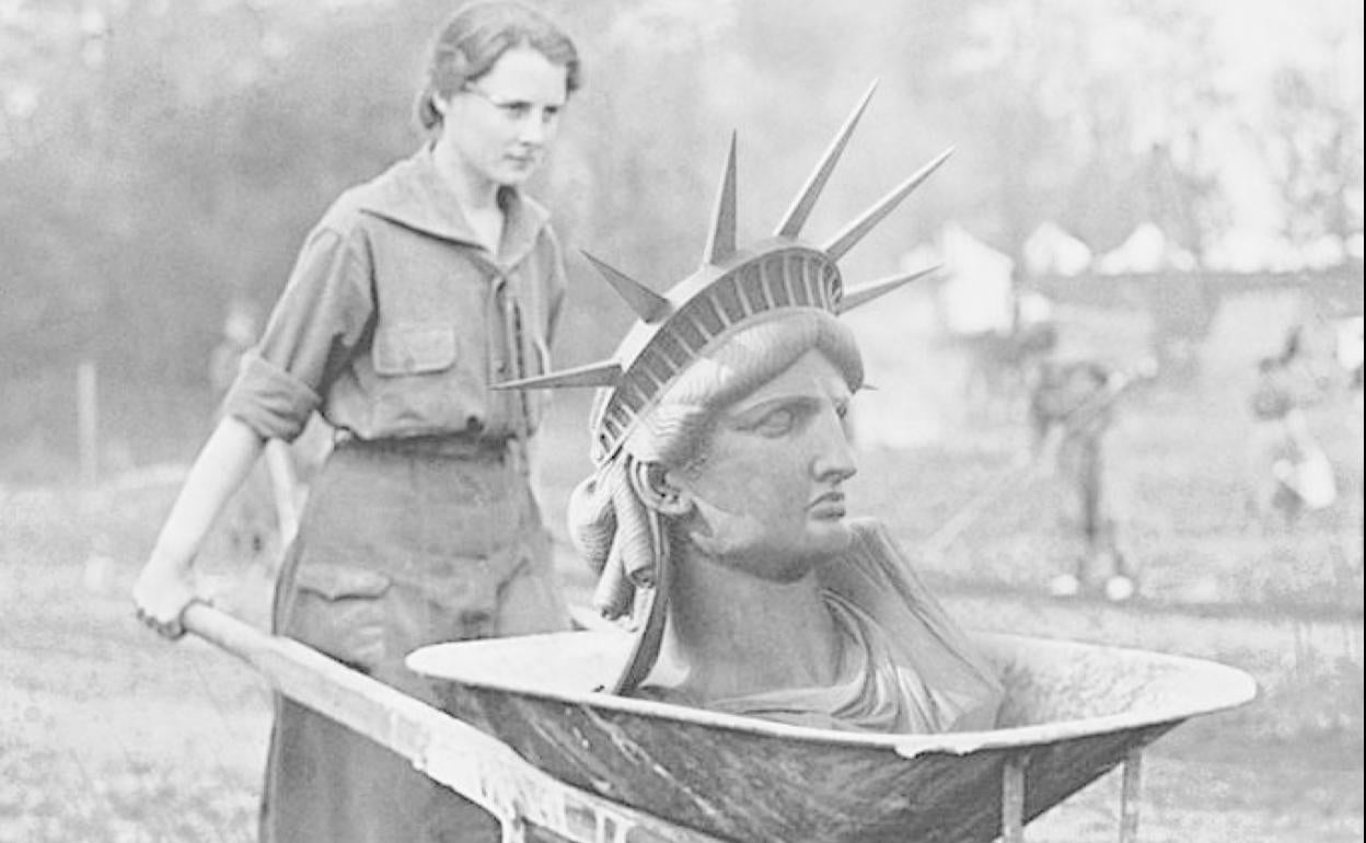 Acha-Kutscher reúne la memoria iconográfica de las mujeres en la cita final de Robayera