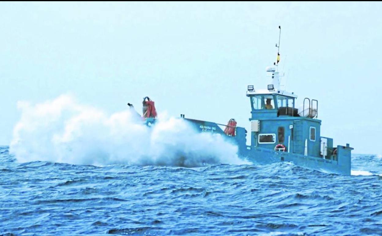 Los trabajos y las capturas en los viveros en alta mar requieren un gran conocimiento del medio. 